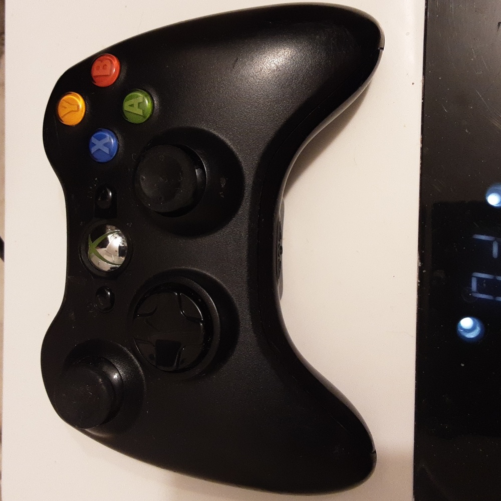 XBOX 360 WIRELESS CONTROLLER
